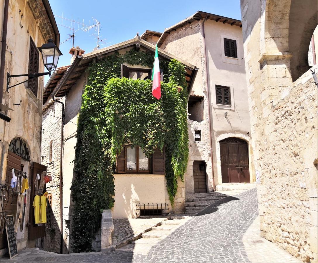 "Il Nido" Apartment Sermoneta Exterior photo